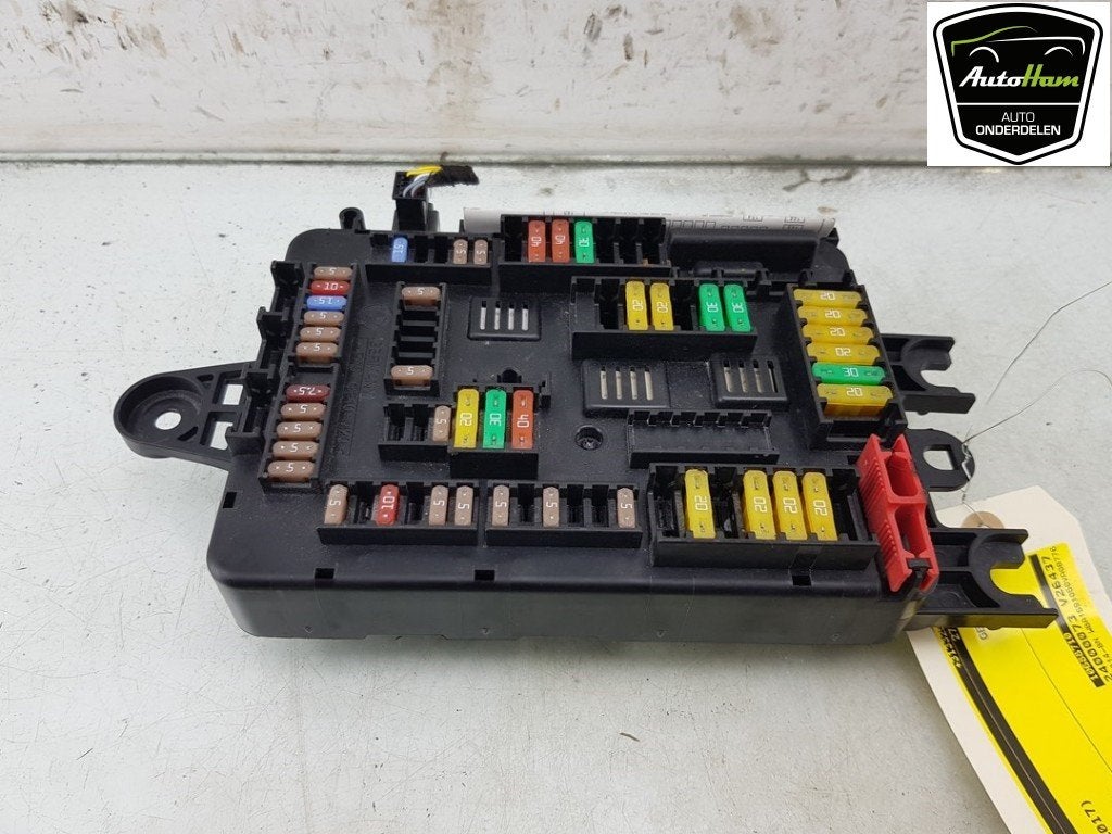 ZEKERINGKAST BMW M1 (F20) (01-2012/06-2019), Dhr. J. Ham, Gebruikt, Administratie@autoham.nl, BMW