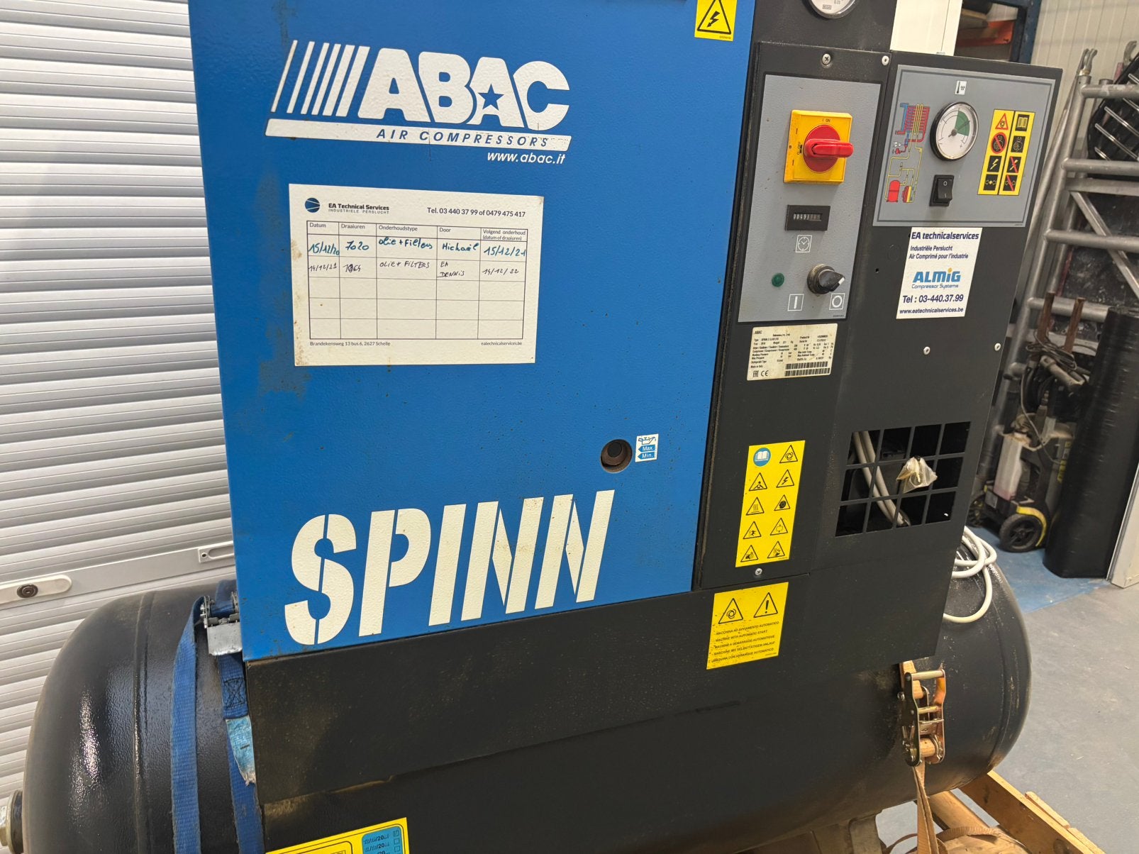 Schroefcompressor. Met droger  abac  spin 5.5, Doe-het-zelf en Bouw, 100 liter of meer, Ophalen, Gebruikt, 6 tot 10 bar