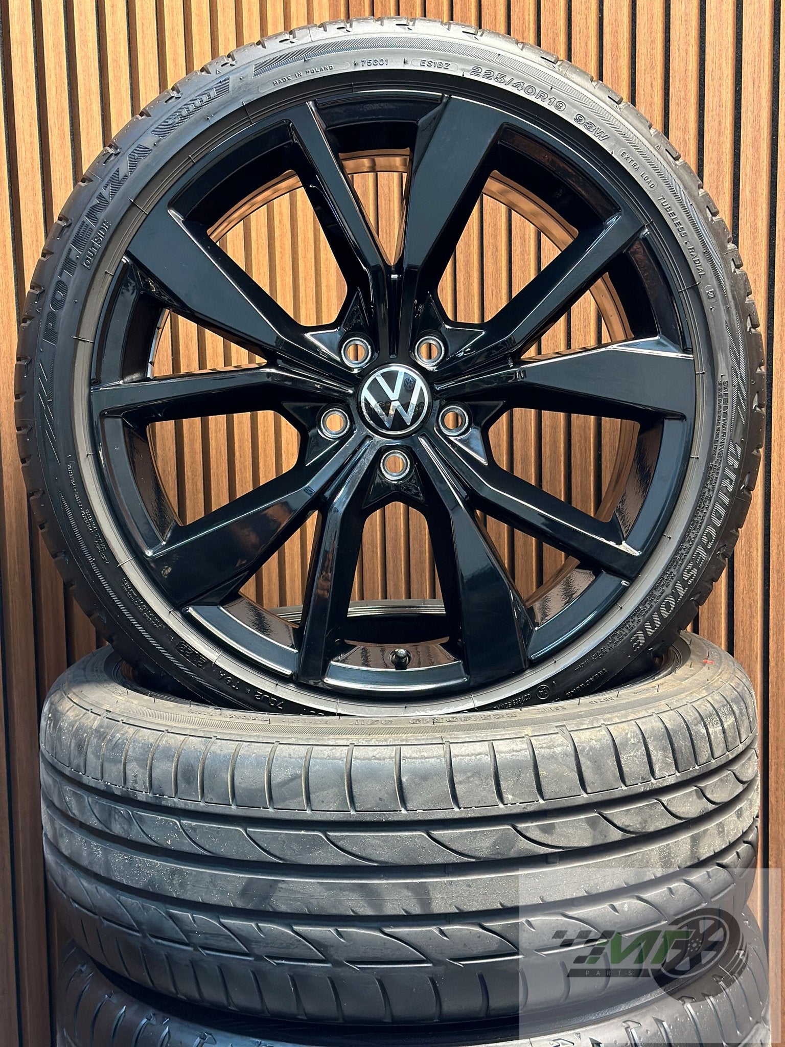 19“ Vw T Roc T-Roc Rline MISANO BLACK DEMO 2GA601025AL OEM, Pneus et Jantes, -  kundenbetreuung@volkswagen.de, Enlèvement ou Envoi