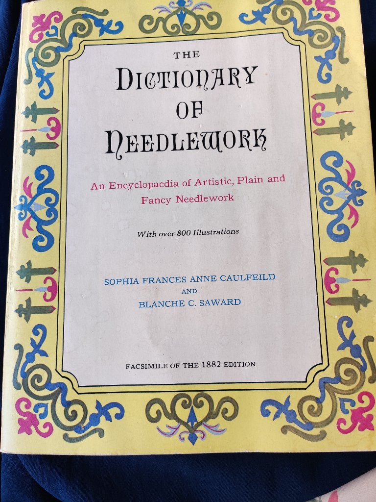 Dictionary of needlework, Ophalen of Verzenden, Zo goed als nieuw, Overige merken, Knutselboek