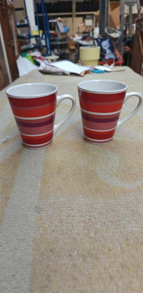 Kopjes tassen 2 stuks LBVYR horizontale streep, Huis en Inrichting, Keuken | Servies, Keramiek, Ophalen of Verzenden, Zo goed als nieuw
