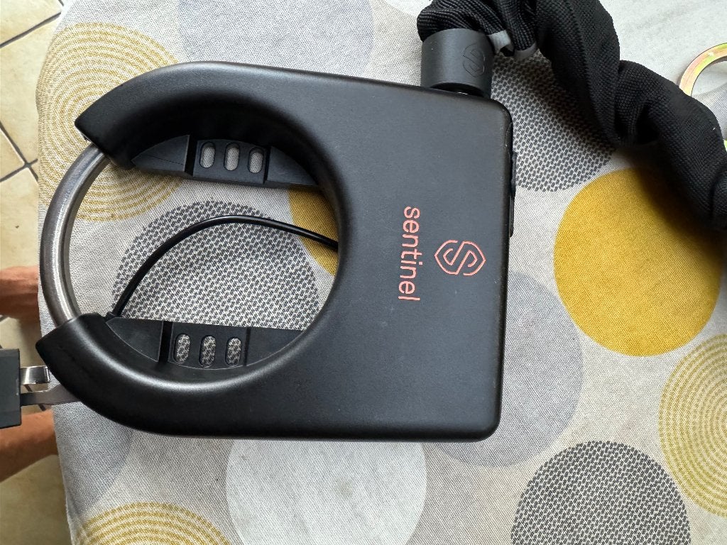 Sentinel S60 Smart bicycle lock, Vélos & Vélomoteurs, Accessoires vélo | Cadenas de vélo, Enlèvement, Alarme, Comme neuf, Chaîne antivol