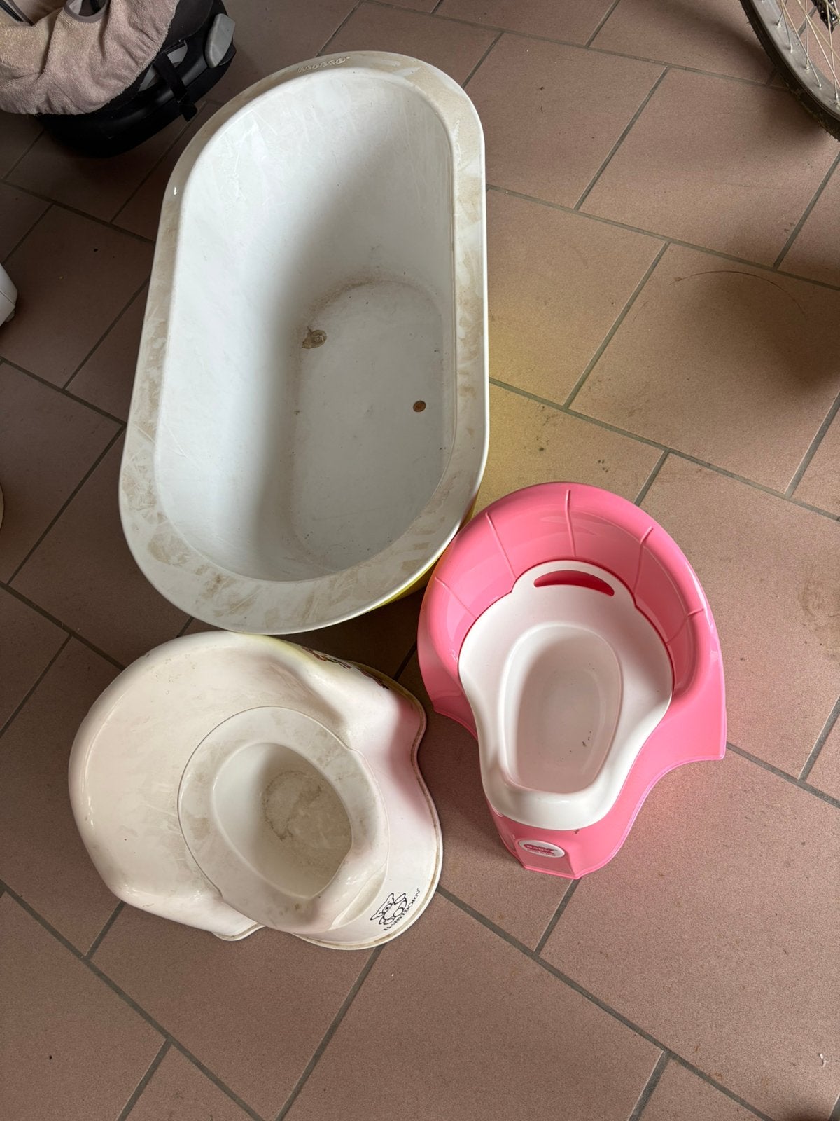 Baignoire pour bébé et 2 pots pour bébé à vendre, Enlèvement, Utilisé