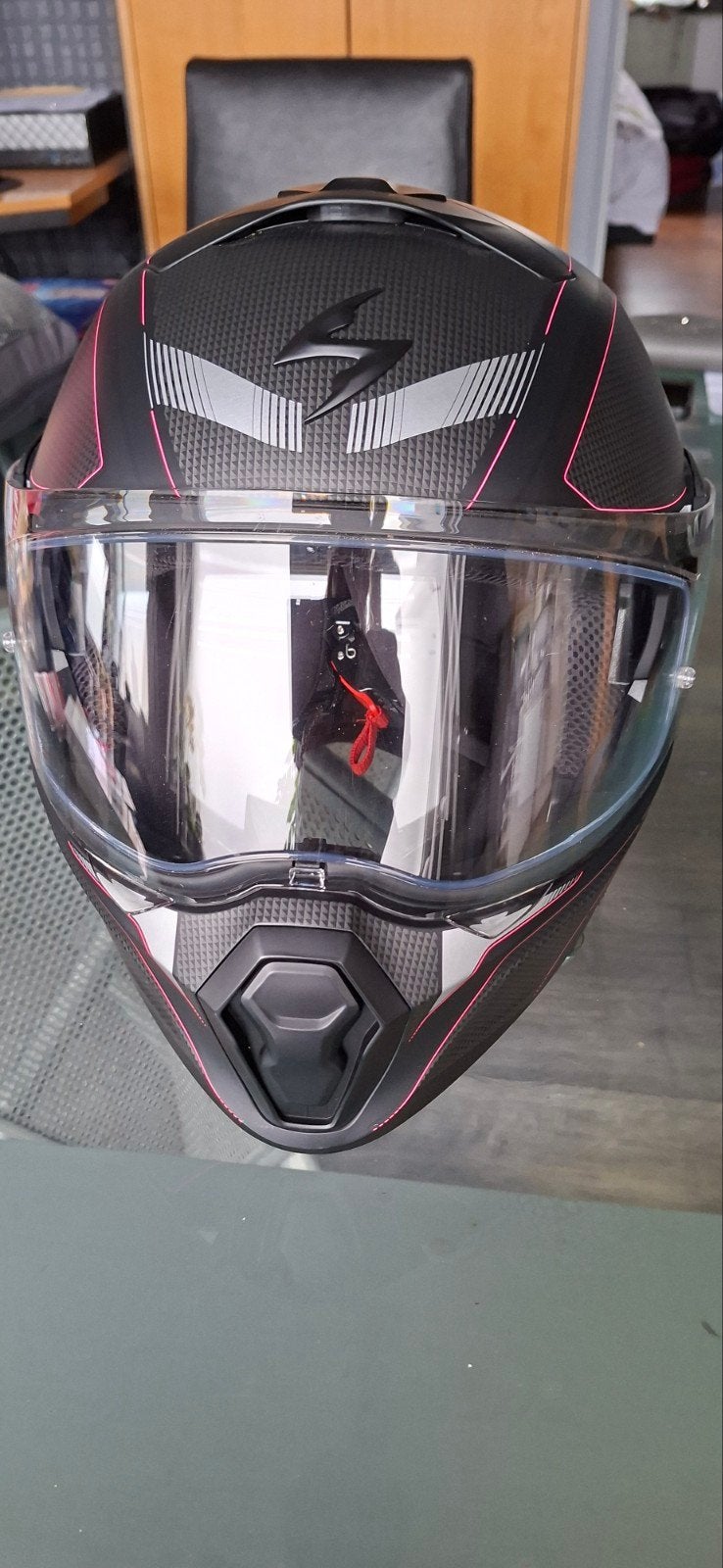 Motorhelm smal Scorpion, Enlèvement
