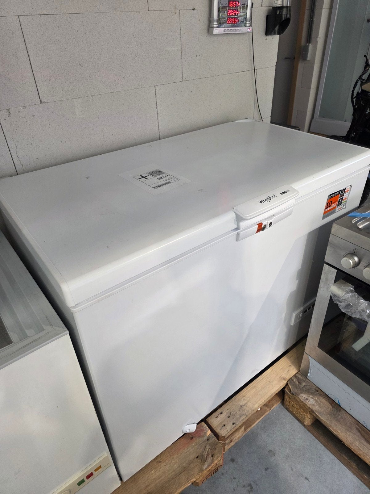 Whirlpool Diepvrieskist (Kistmodel) - Nieuw kleine beschadi, Ophalen of Verzenden, Whirlpool, Info@retech9.be