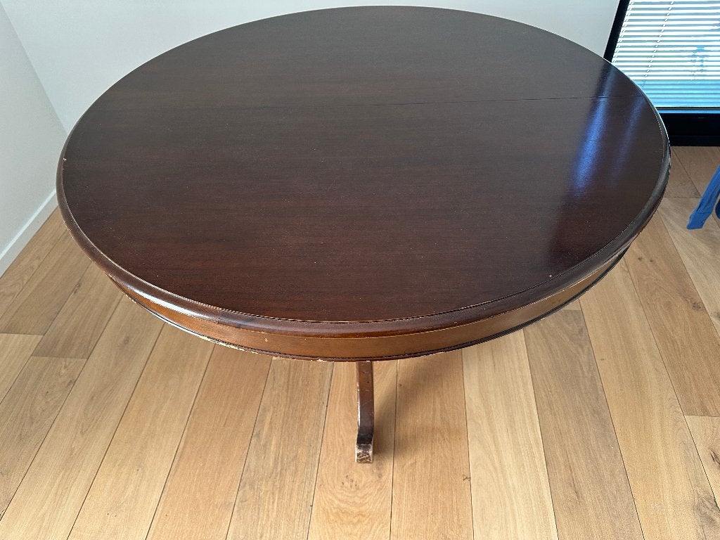 Table ronde extensible en acajou., Enlèvement