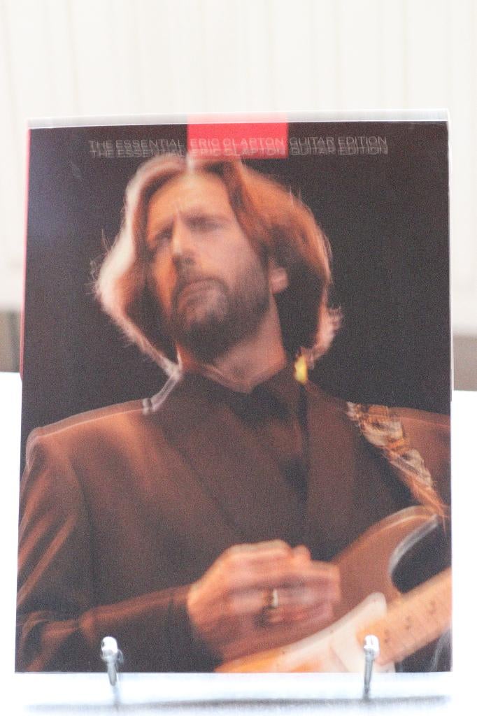 The essential Eric Clapton guitar edition, Musique & Instruments, Partitions, Chant, Enlèvement ou Envoi, Artiste ou Compositeur