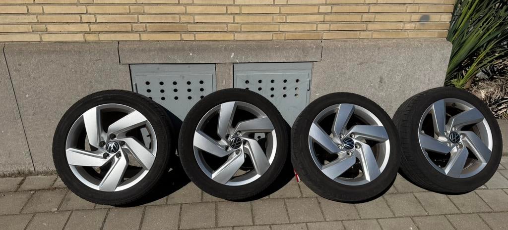 Jantes Volkswagen 17 pouces, Autos : Pièces & Accessoires, Pneus & Jantes, Enlèvement, 17 pouces, Pneu(s)