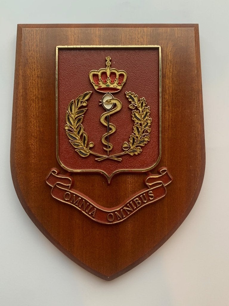 Crest Schild Medische Dienst van  het Belgisch Leger, Ophalen of Verzenden, Overige soorten, Embleem of Badge