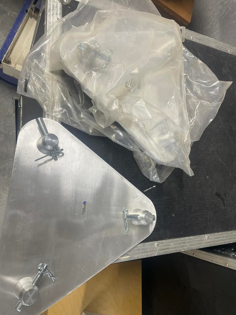2x driehoekstruss baseplate, Muziek en Instrumenten, Licht en Laser, Ophalen, Nieuw