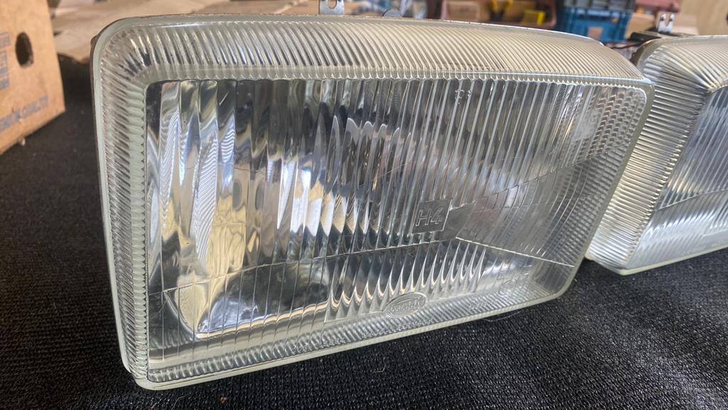 Ford Taunus tc2/3 koplampen H4 Hella, Ophalen of Verzenden, Ford