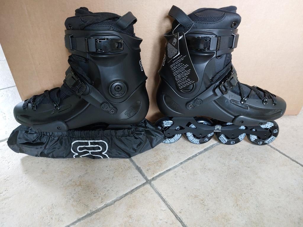 FR SKATES Roller freestyle - freeskate FR1 80 Noir -  43, Sport en Fitness, Skeelers, Overige merken, Dames, Nieuw, Ophalen of Verzenden
