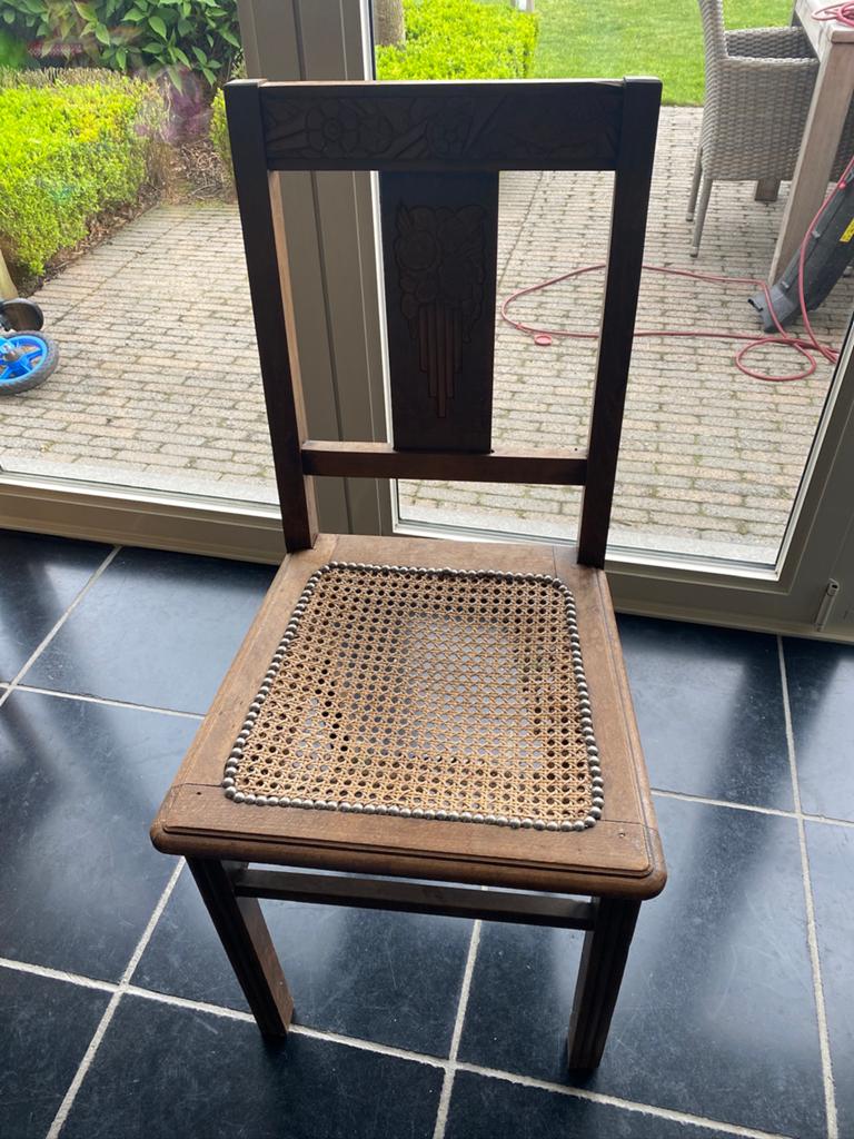 Antieke stoel, Enlèvement