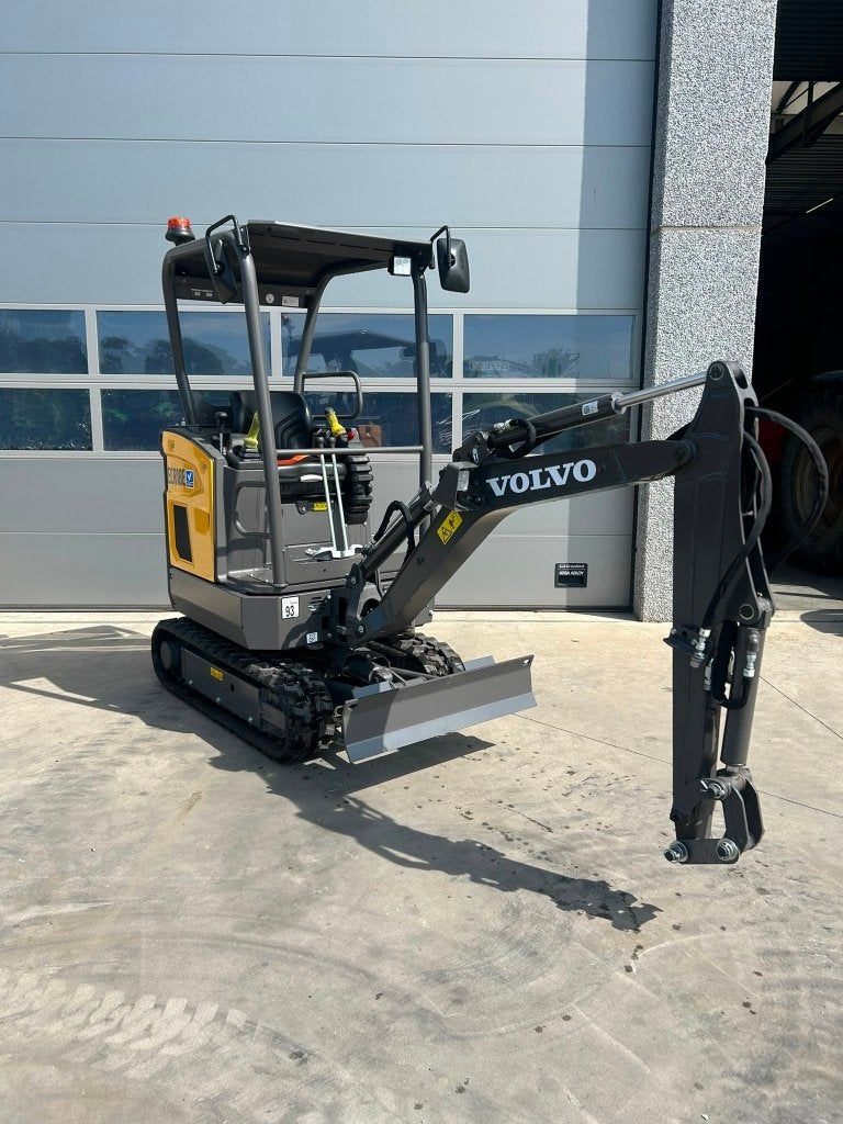 Excavatrice Volvo ECR18E, Articles professionnels, Enlèvement, Excavatrice