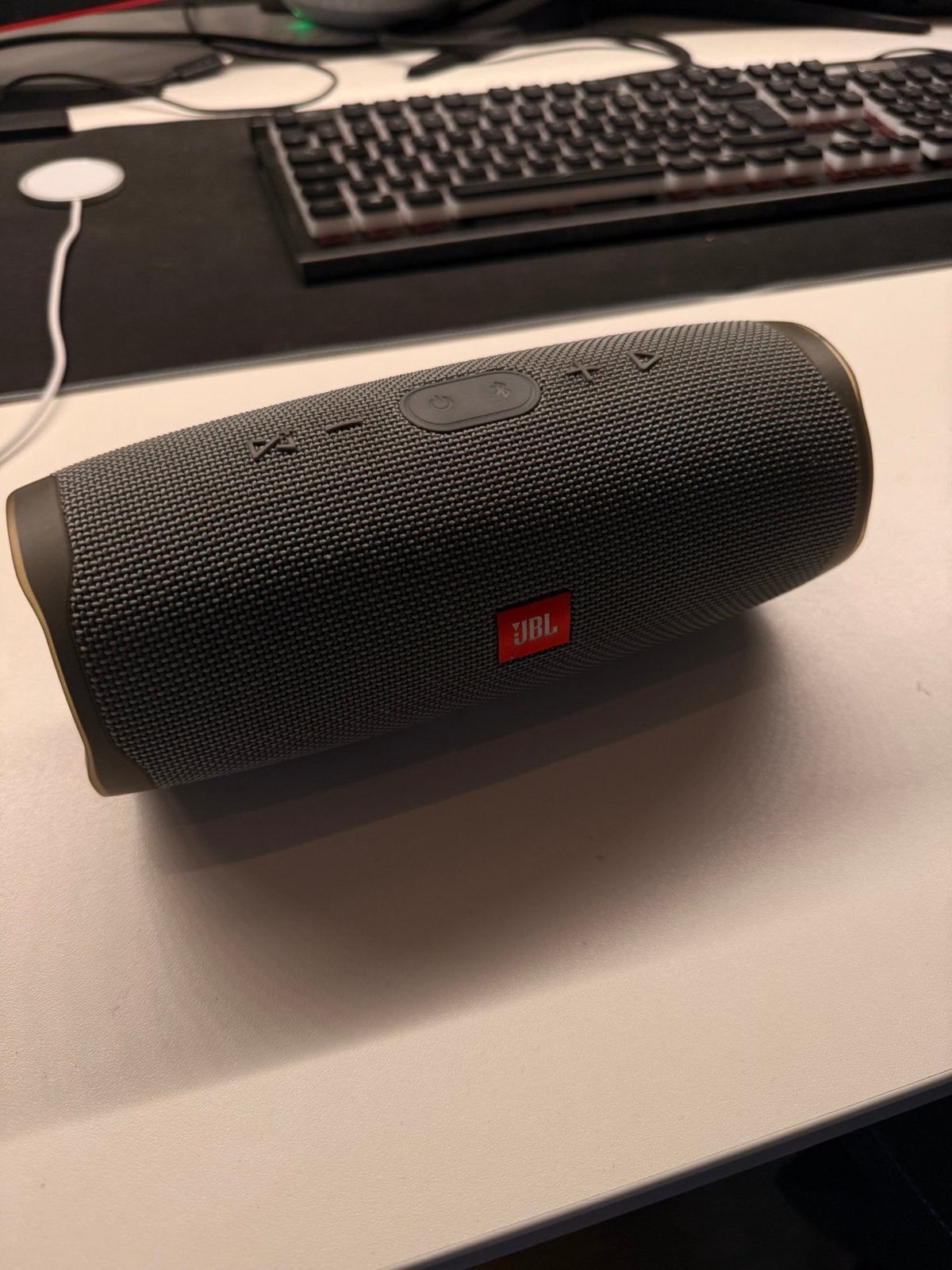 JBL charge 4, Audio, Tv en Foto, Ophalen of Verzenden, Zo goed als nieuw, JBL