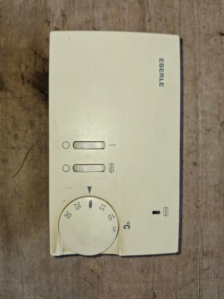 Thermostaat eberle 2 stuks beschikbaar., Doe-het-zelf en Bouw, Ophalen