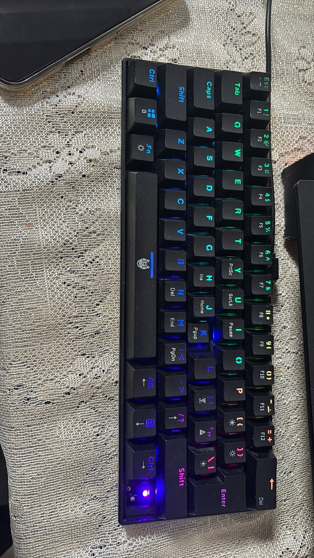 A+ K76 TGSK76 Mechanical Gaming Keyboard RGB – For Parts, Muziek en Instrumenten, Ophalen, Zo goed als nieuw