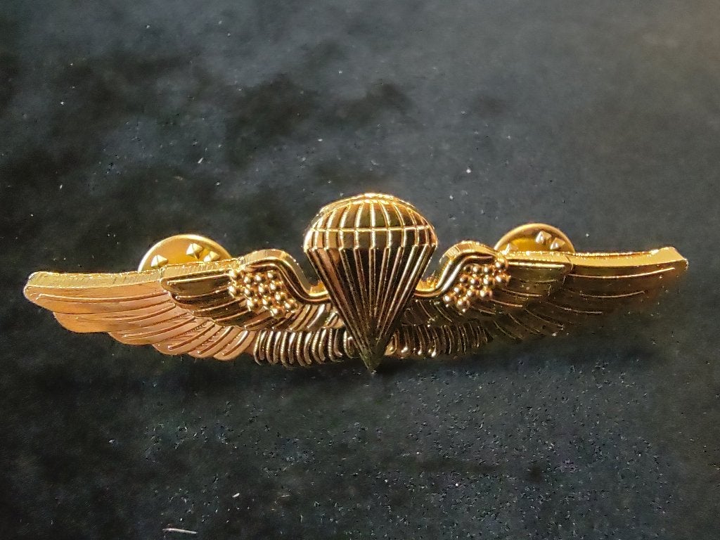 USA badge # 55, Verzenden