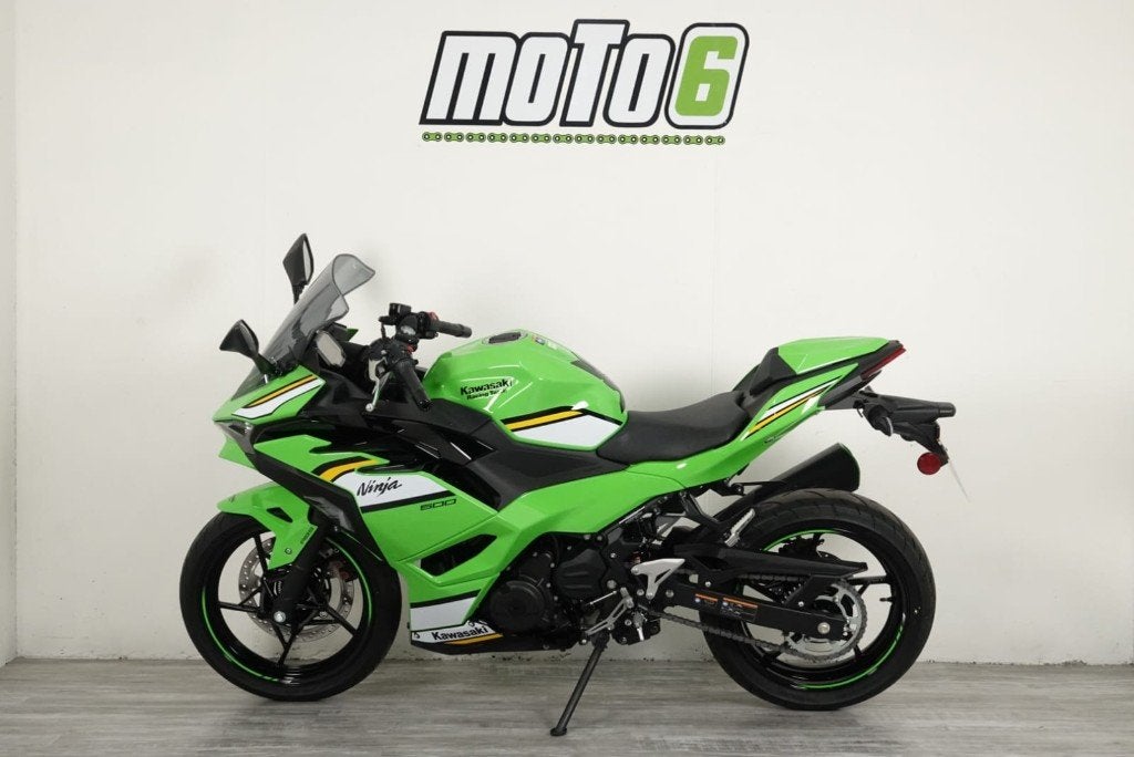 Démonstration des performances de la Kawasaki Ninja 500, Motos, Motos | Kawasaki, ABS, Tourisme, Entreprise, Occasion
