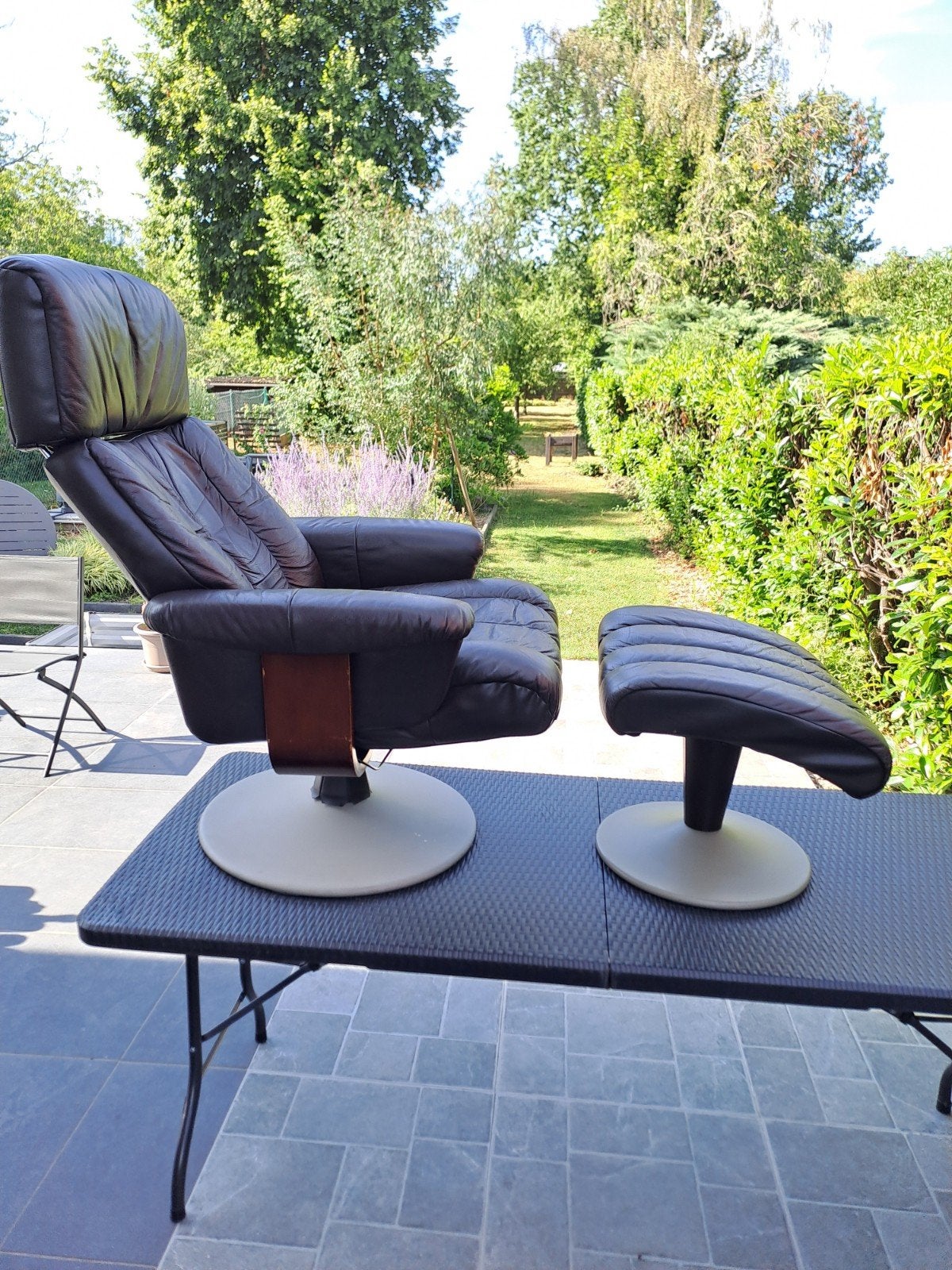Fauteuil cuir avec ottoman, Enlèvement, Cuir
