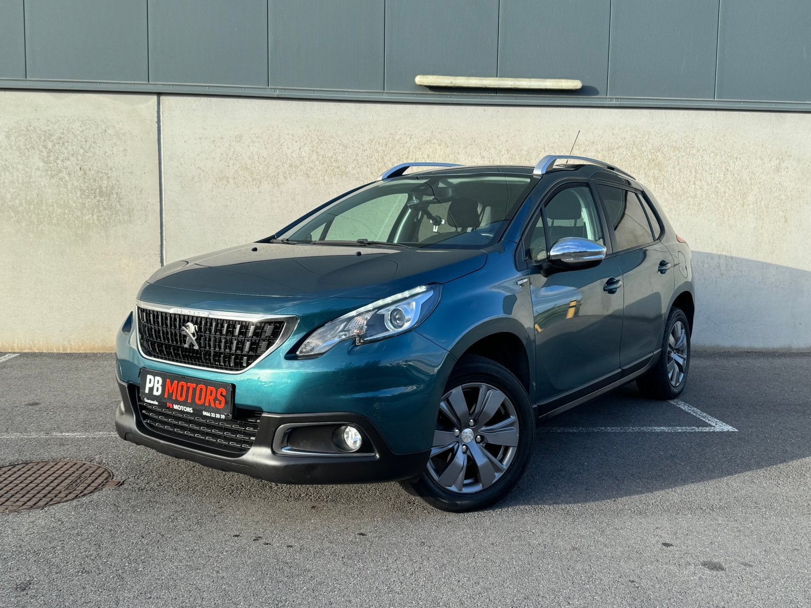 Peugeot 2008 - 2019 - 130.000km - airco - benzine 1.2, Dealer onderhouden, Euro 6, Bedrijf, Airconditioning