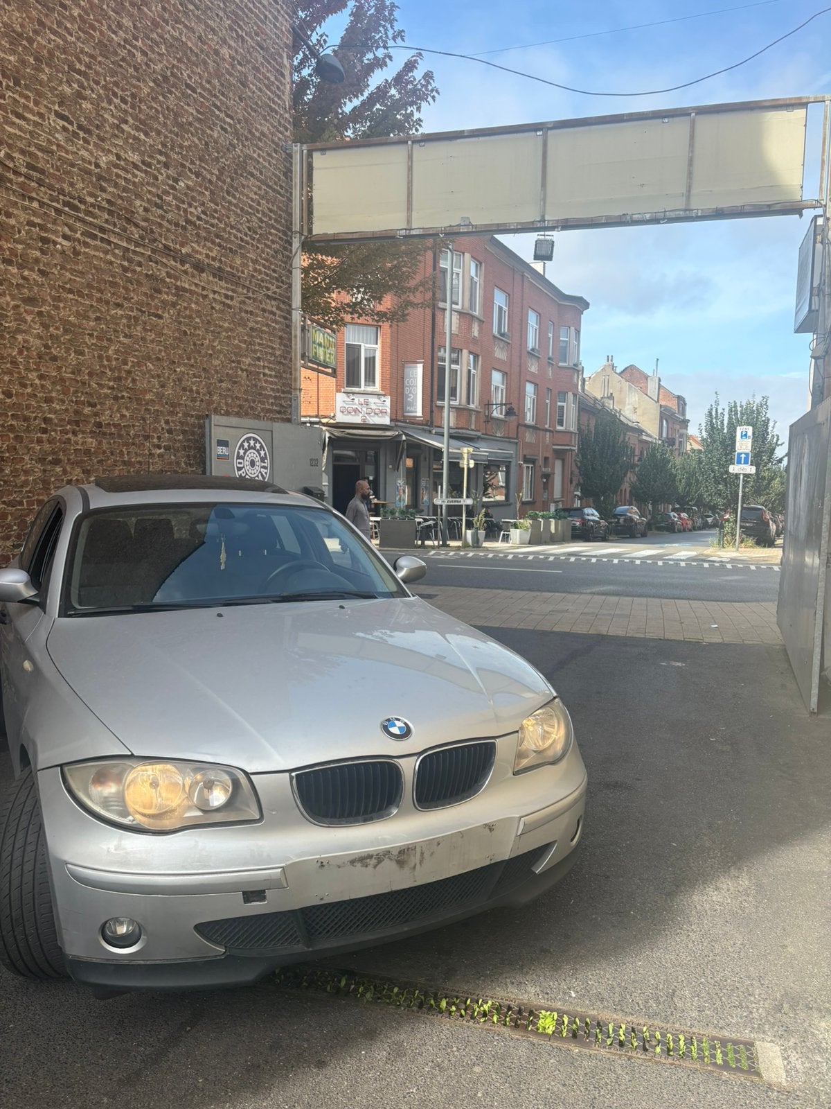Bmw serie 1 a vendre, Argent ou Gris, Achat, Noir, 5 portes