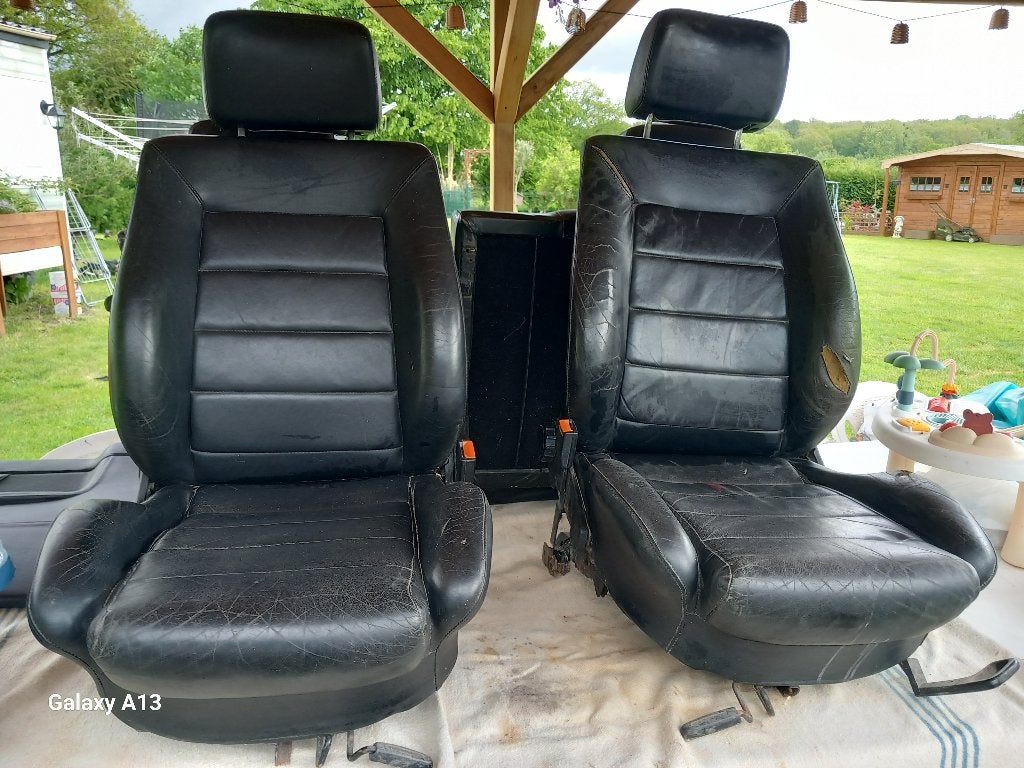Intérieur cuir golf 2, Enlèvement