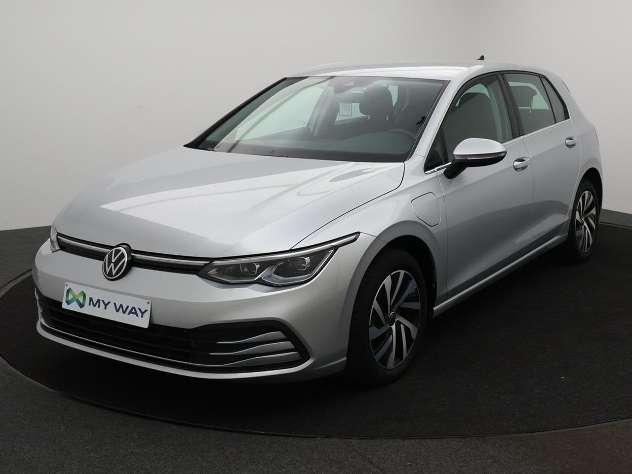 Volkswagen Golf VIII eHybrid (PHEV) Golf eHybrid 1.4 Style B, Auto's, Automaat, 21 g/km, Zilver of Grijs, Adaptive Cruise Control