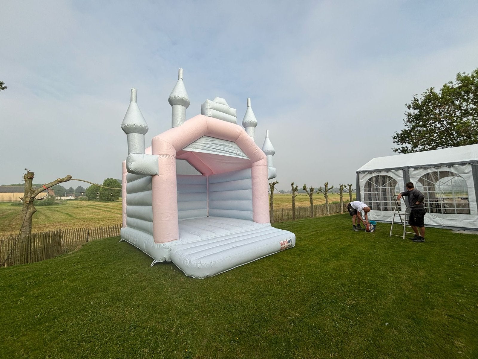 Te koop, Sprinkasteel “sprookjeskasteel”, Ophalen, Zo goed als nieuw