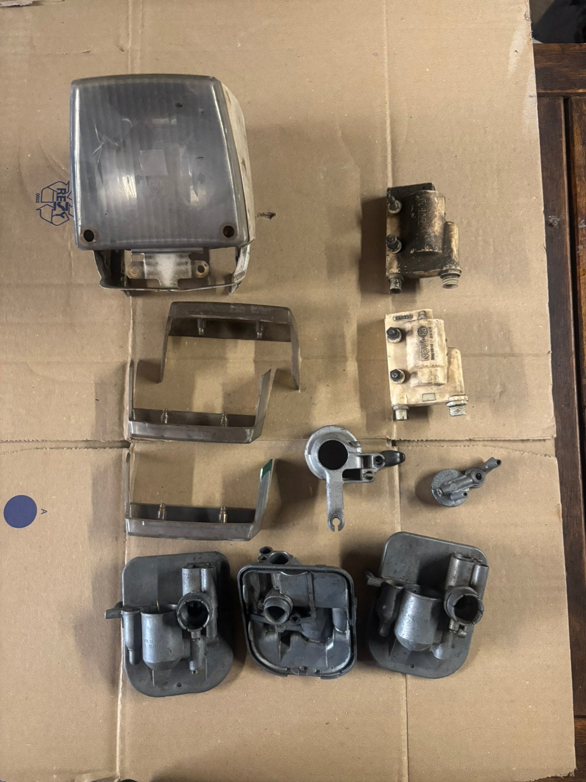 Lot de pièces pour motobecane / mobylette, Vélos & Vélomoteurs, Enlèvement ou Envoi, Carburateur
