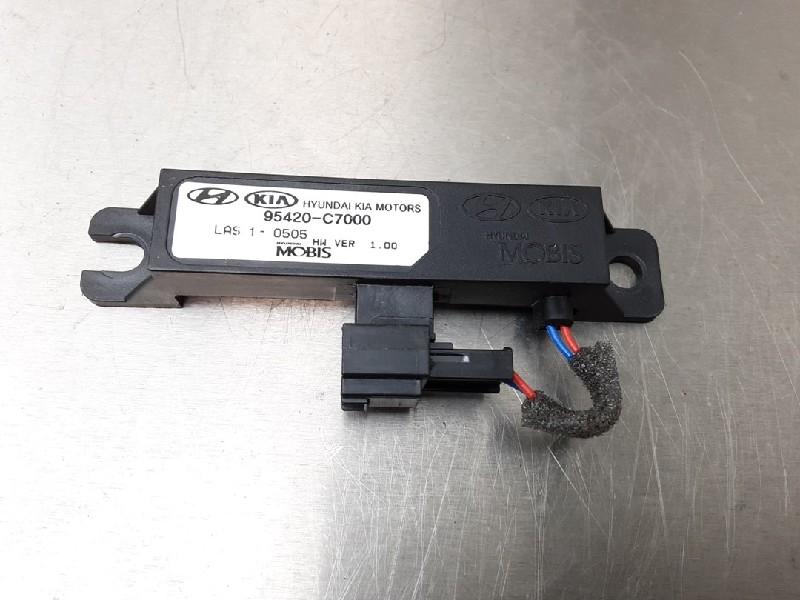 ANTENNE D'ACCÈS SANS CLÉ Hyundai i20 (GBB) (|95420C7000|), Autos : Pièces & Accessoires, Autres pièces automobiles, Hyundai, Utilisé