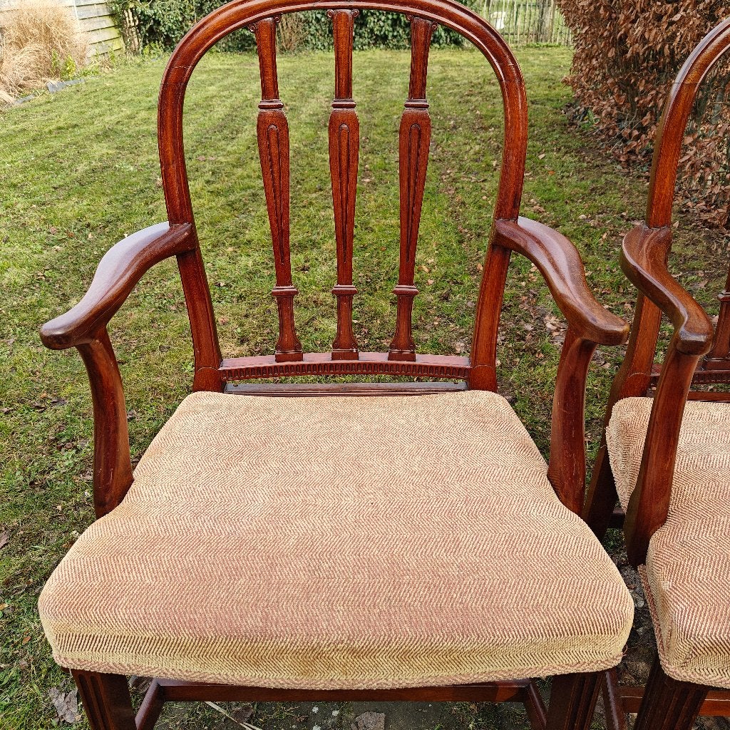 Set van 2 vintage stoelen, Huis en Inrichting, Stoelen, Ophalen, Gebruikt, Hout, Twee