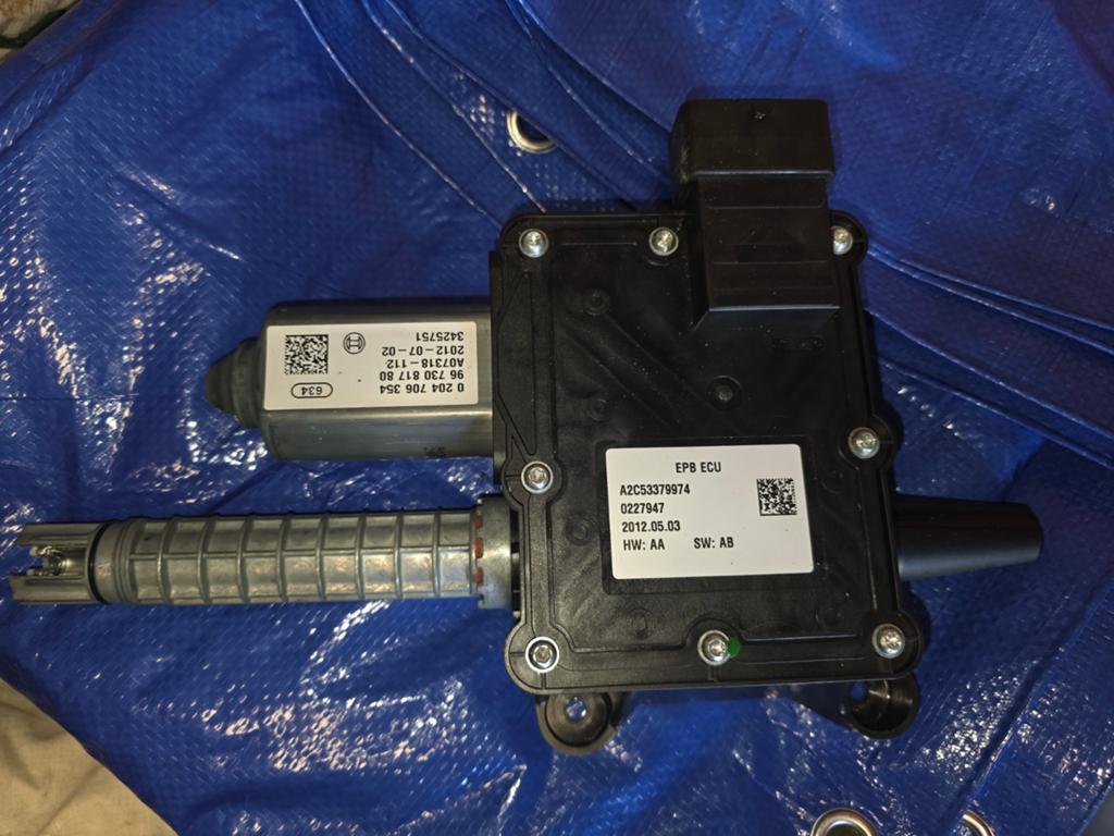 Moteur frein a main élèctrique citroen c4 Picasso