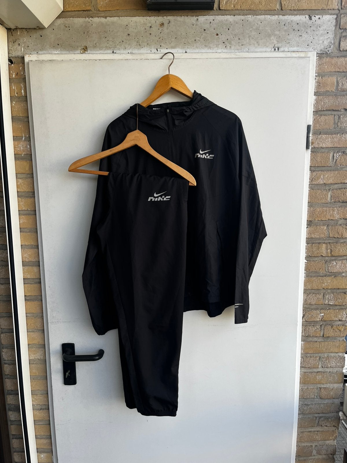 Ensemble nike miler, Enlèvement ou Envoi, Comme neuf, Taille 38/40 (M), Noir