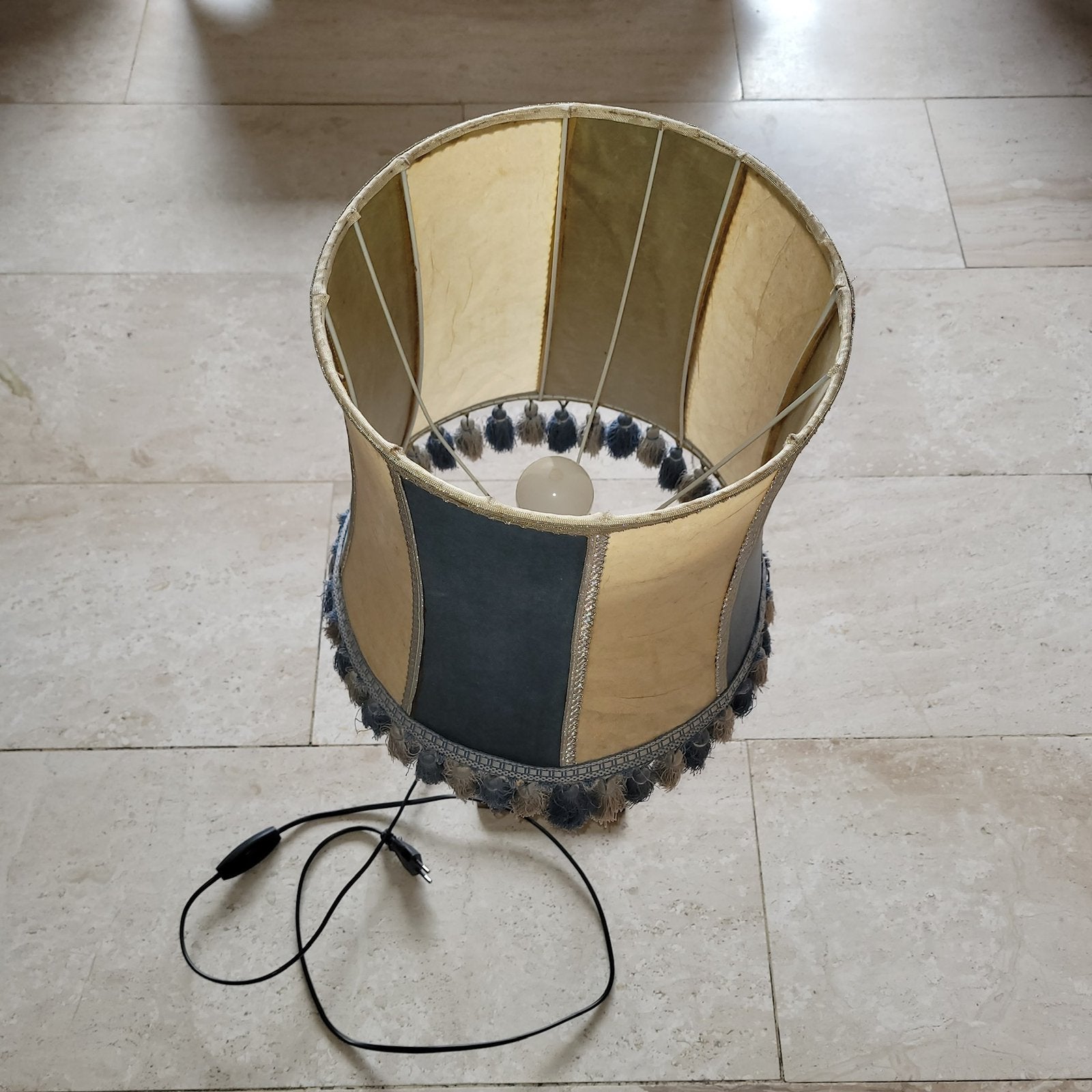 Superbe lampe de chevet bleu/jaune doré avec socle en étain., Enlèvement, Comme neuf