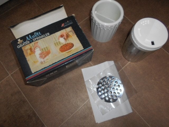Nieuwe multi strooier, sprinkler., Huis en Inrichting, Ophalen of Verzenden, Nieuw