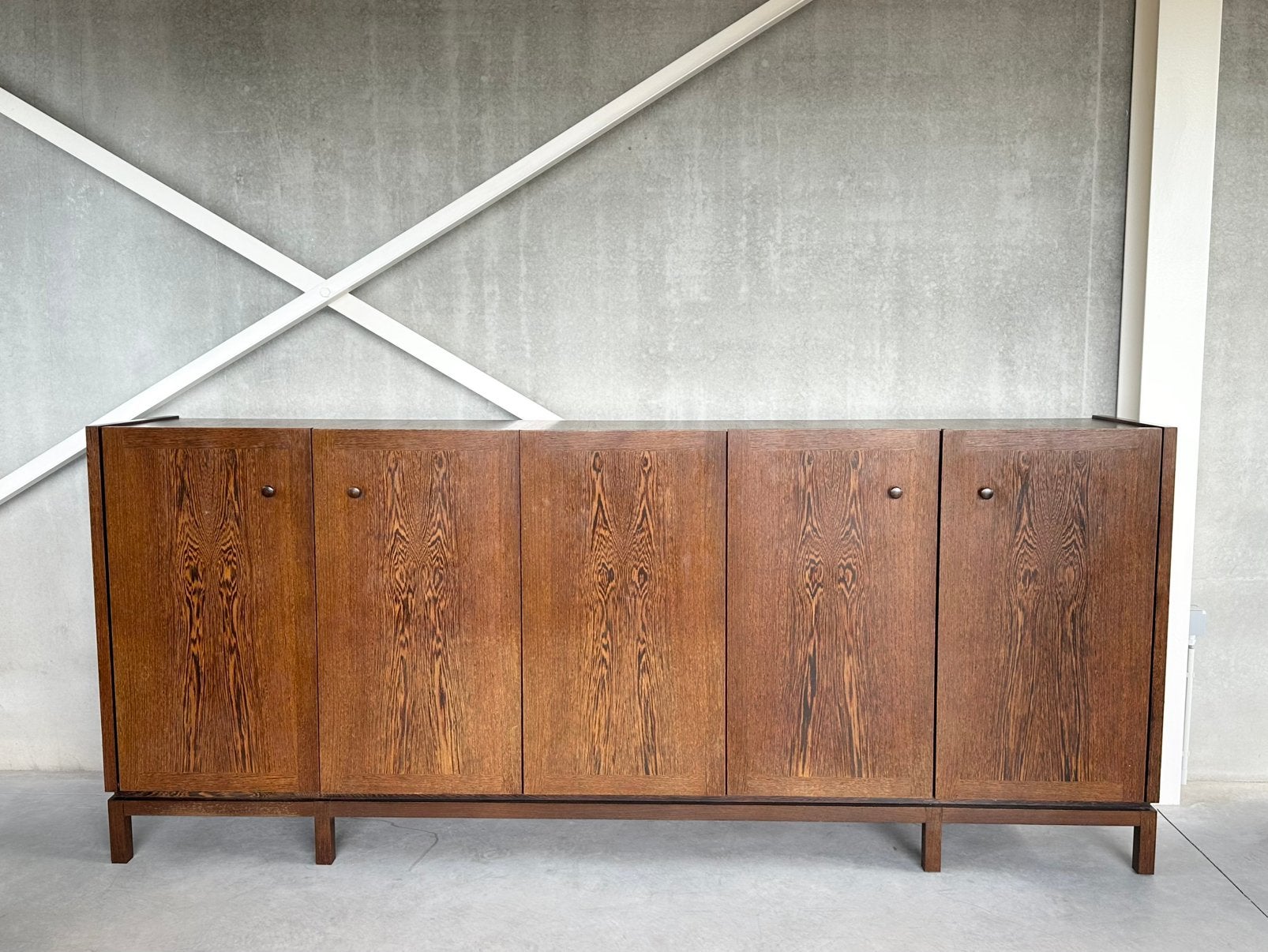 Vintage brutalist wengé dressoir, Enlèvement, Comme neuf