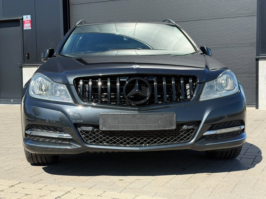 Mercedes C220, Auto's, Euro 5, Achterwielaandrijving, 4 cilinders, Leder en Stof