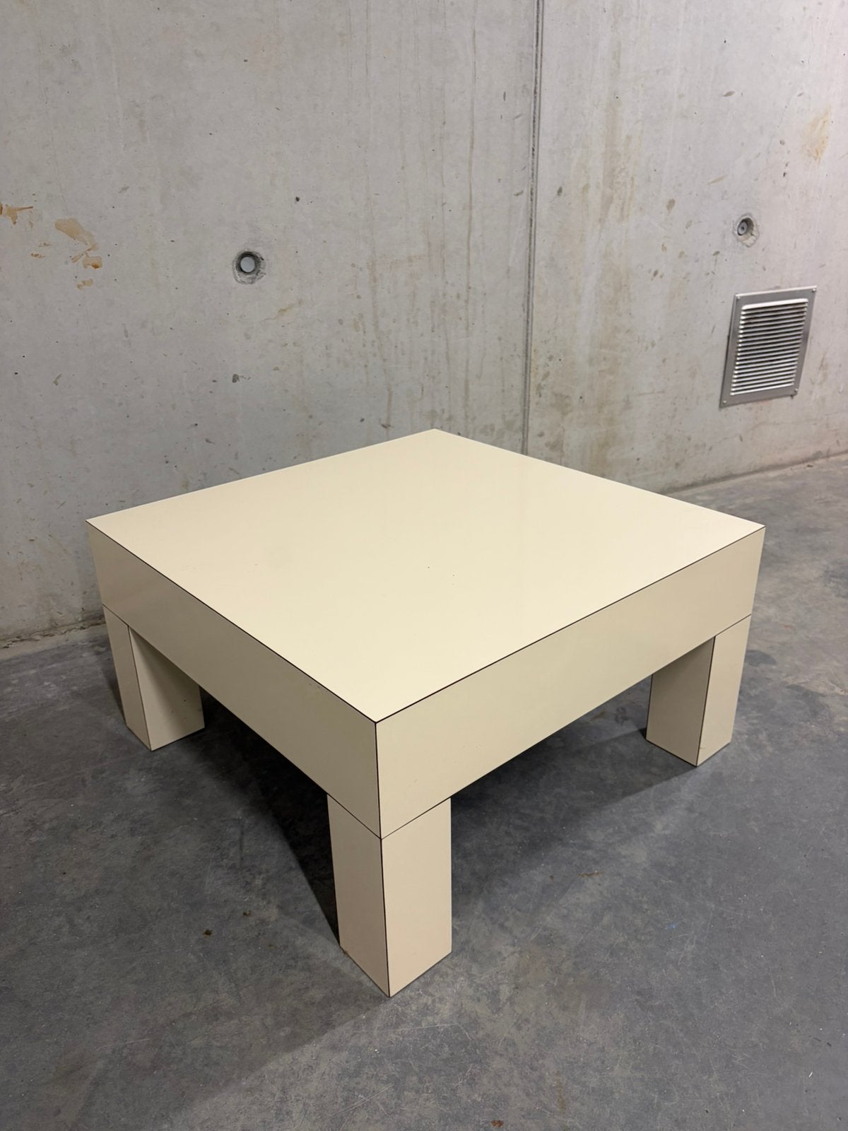 Vintage bijzet/salontafel crème, retro jaren ‘70-80, 60x60cm, Huis en Inrichting, Ophalen, Zo goed als nieuw, Vierkant