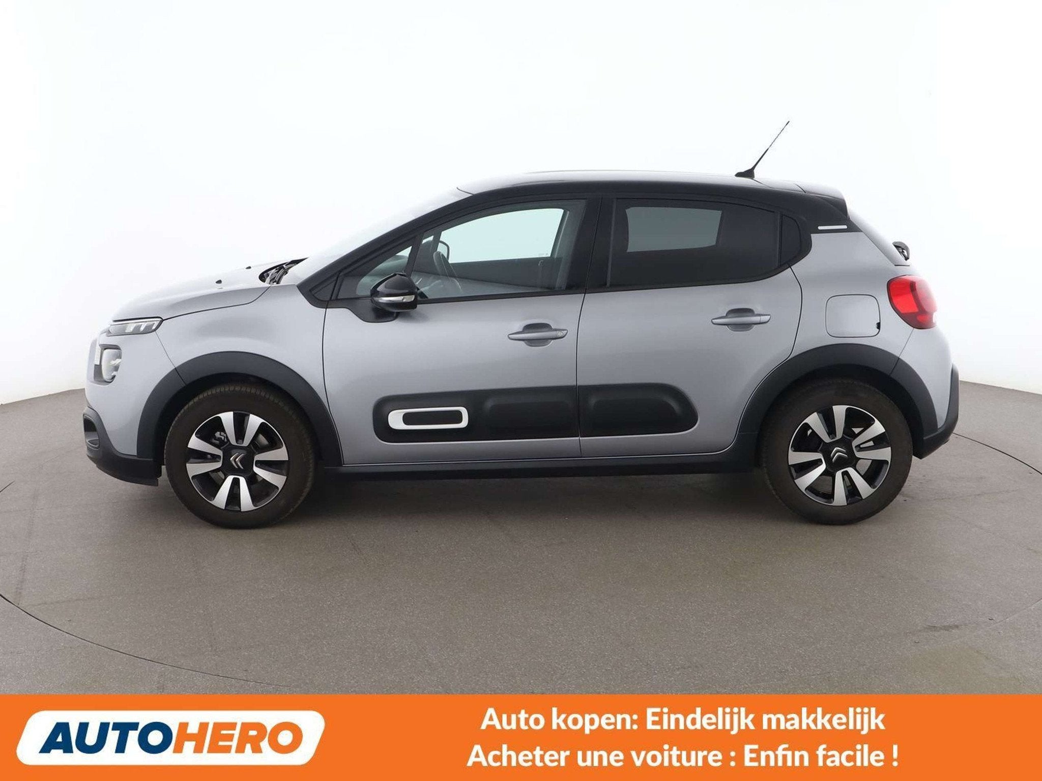 Citroën C3 1.2 PureTech Shine (bj 2023), Auto's, Voorwielaandrijving, Stof, Gebruikt, Euro 6