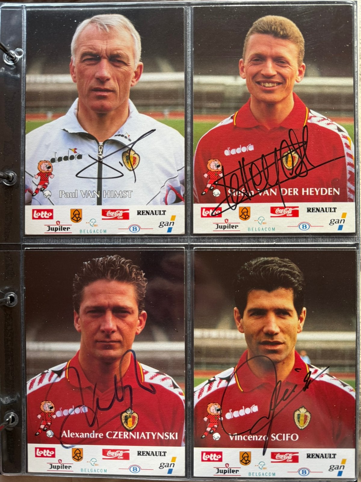 23 kaarten rode duivels deel gesigneerd, Ophalen of Verzenden, Zo goed als nieuw, Spelerskaart