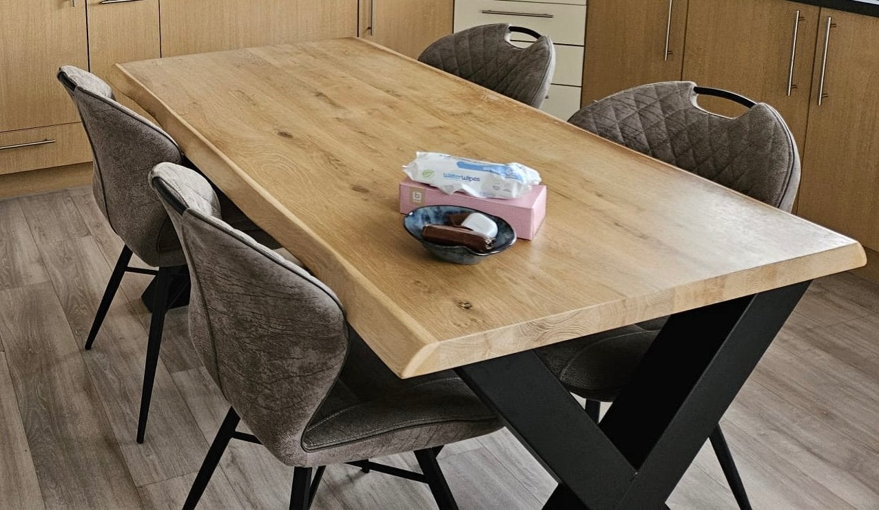 Tafel boomstam masief eik naturel, Ophalen, Zo goed als nieuw