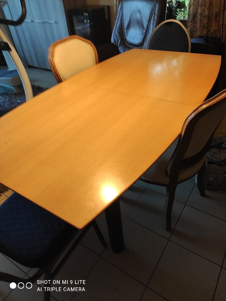 voleiken  eetkamer tafel, Enlèvement