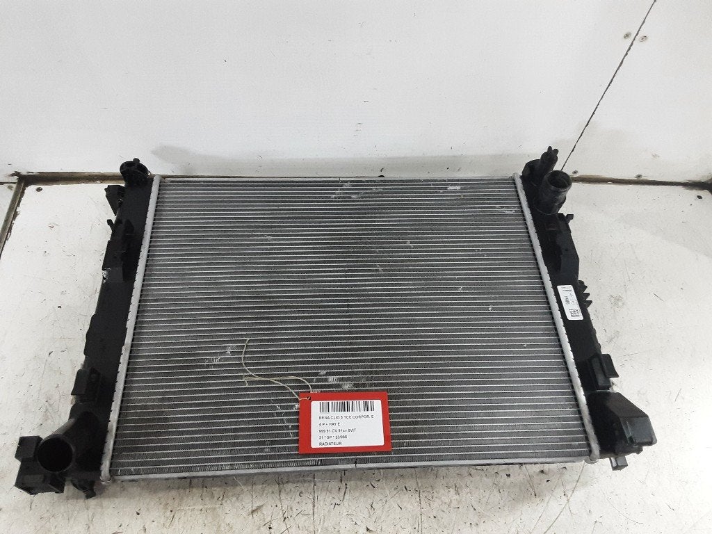 RADIATEUR EAU Renault Clio V (RJAB) (01-2019/-), Renault, Utilisé, Peter-Huppertz-Straße 5
51063  Köln, DE, Dialog.deutschland@renault.de
