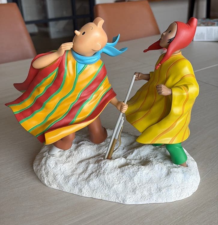 Tintin et Zorrino dans la neige, Ophalen of Verzenden, Zo goed als nieuw