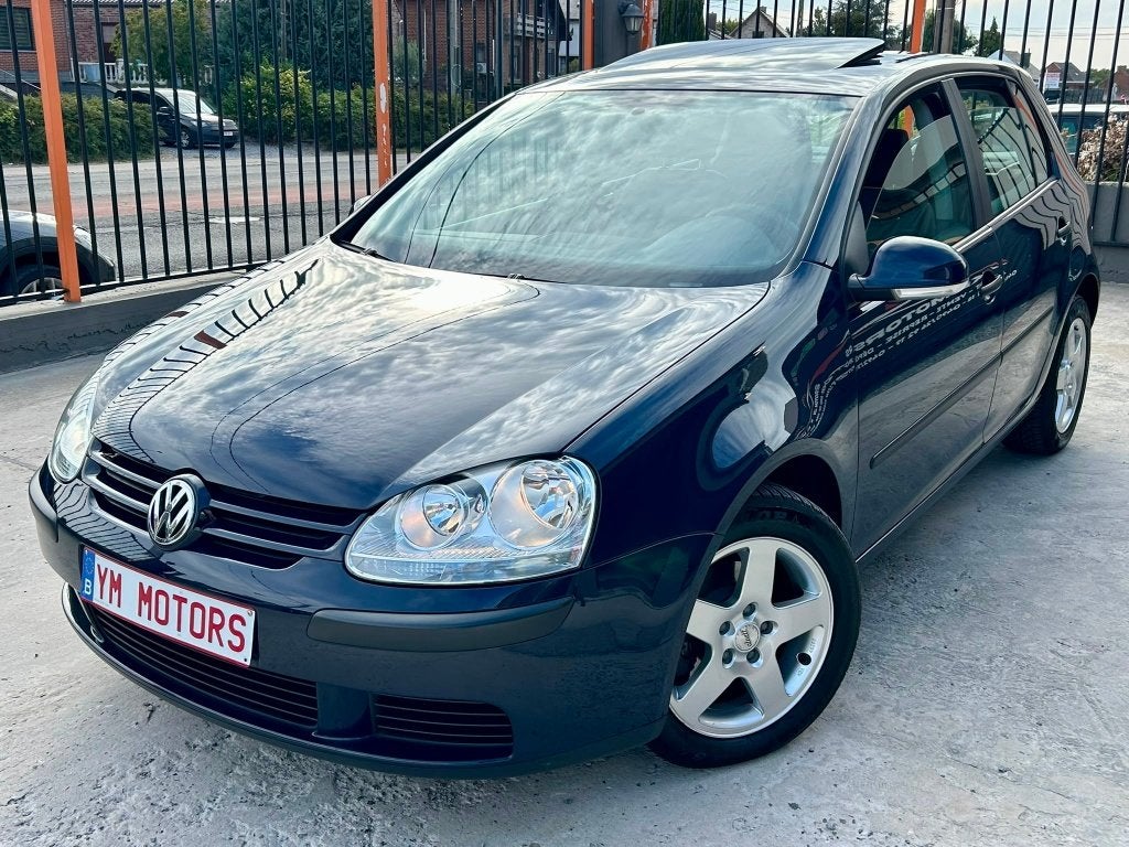 Volkswagen golf 5 1600 fsi ** 98.000km ** zonnedak **, Voorwielaandrijving, Dealer onderhouden, Stof, 1599 cc
