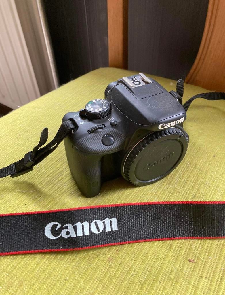 canon eos 100D, Ophalen, Zo goed als nieuw, Canon
