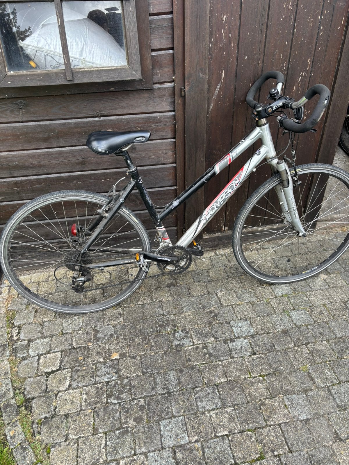 Sportieve fiets Thompson, Gebruikt, 26 inch, 10 tot 15 versnellingen, Velgrem