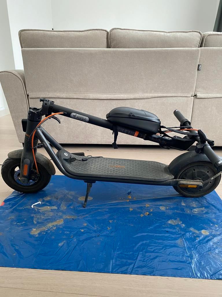 ninebot f2  pro, Vélos & Vélomoteurs, Trottinettes, Enlèvement, Comme neuf