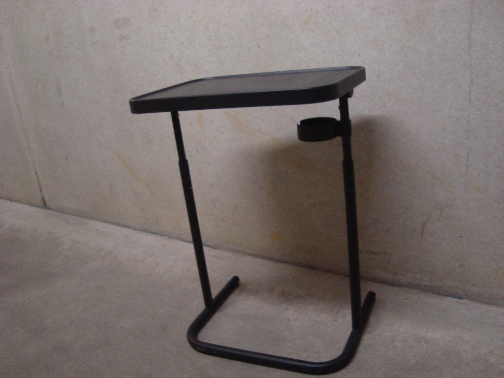 table d'appoint noir ikea, Huis en Inrichting, Tafels | Salontafels, Ophalen, Minder dan 50 cm, Gebruikt, 50 tot 75 cm